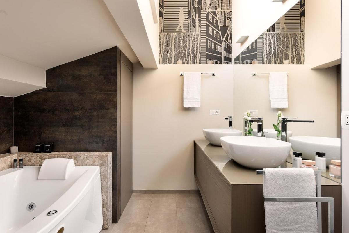 Idyllia - Borgognona Luxury Appartement Rome